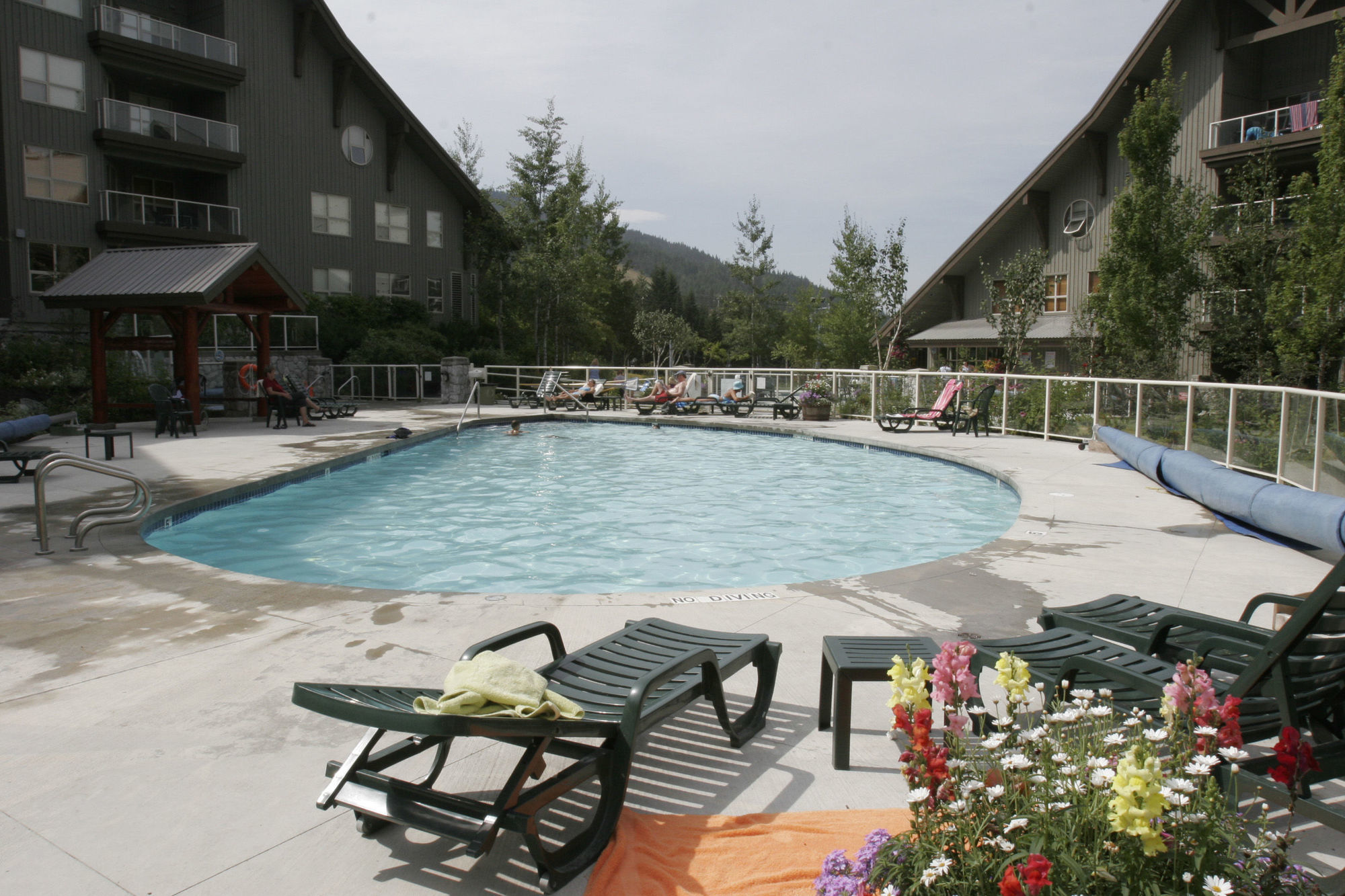 Aspens Blackcomb Whistler Aparthotel Esterno foto